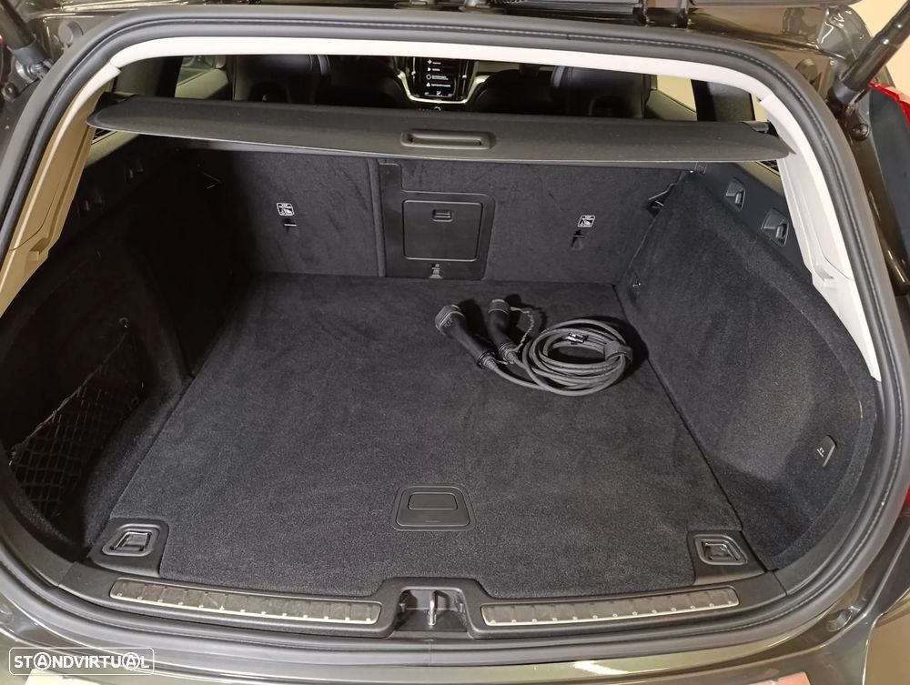 Volvo V60 2.0 T6 AWD TE R-Design Expression - 29