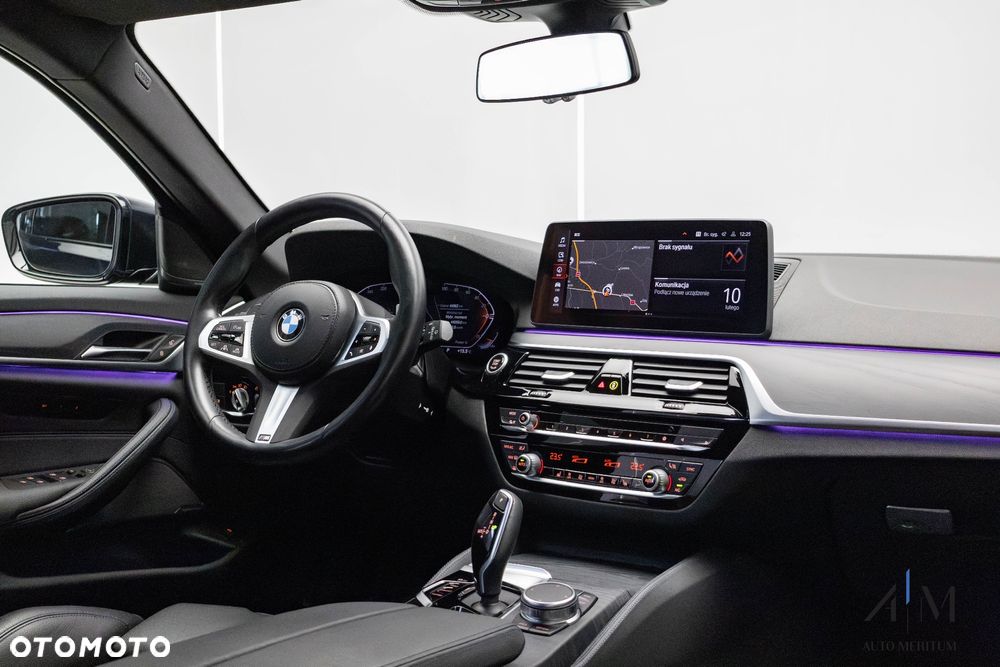 BMW Seria 5 540i xDrive - 23