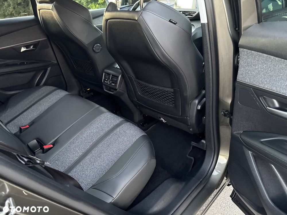 Peugeot 3008 PureTech 130 Stop & Start GPF Allure Pack - 31
