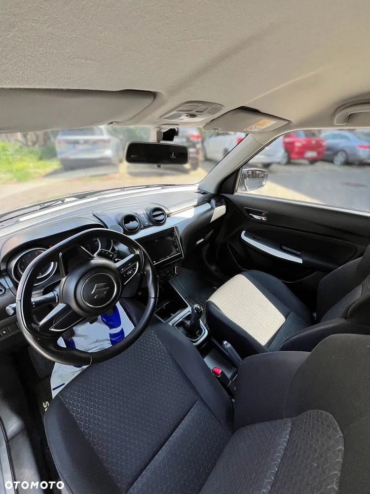 Suzuki Swift 1.2 Premium Plus - 15