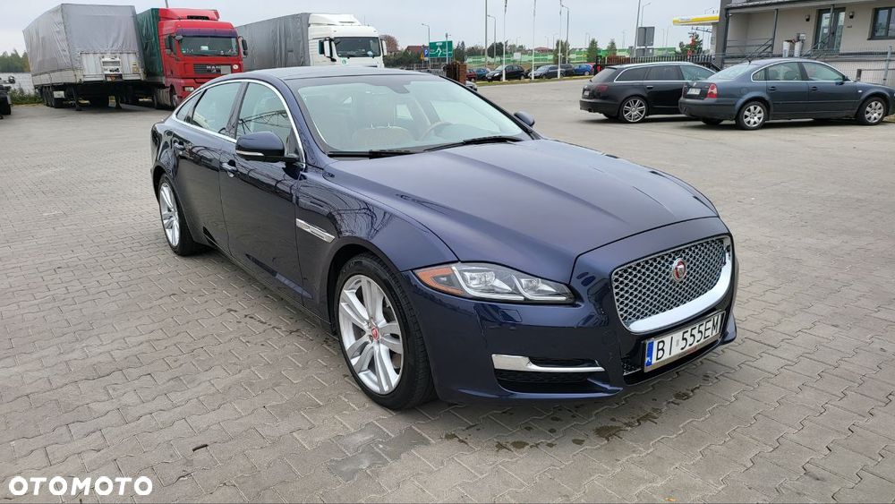 Jaguar XJ 3.0 T AWD Portfolio - 1
