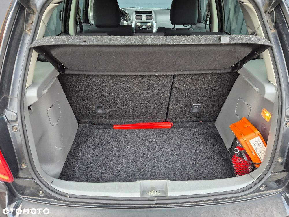 Suzuki SX4 1.6 GS / Premium 4WD - 10