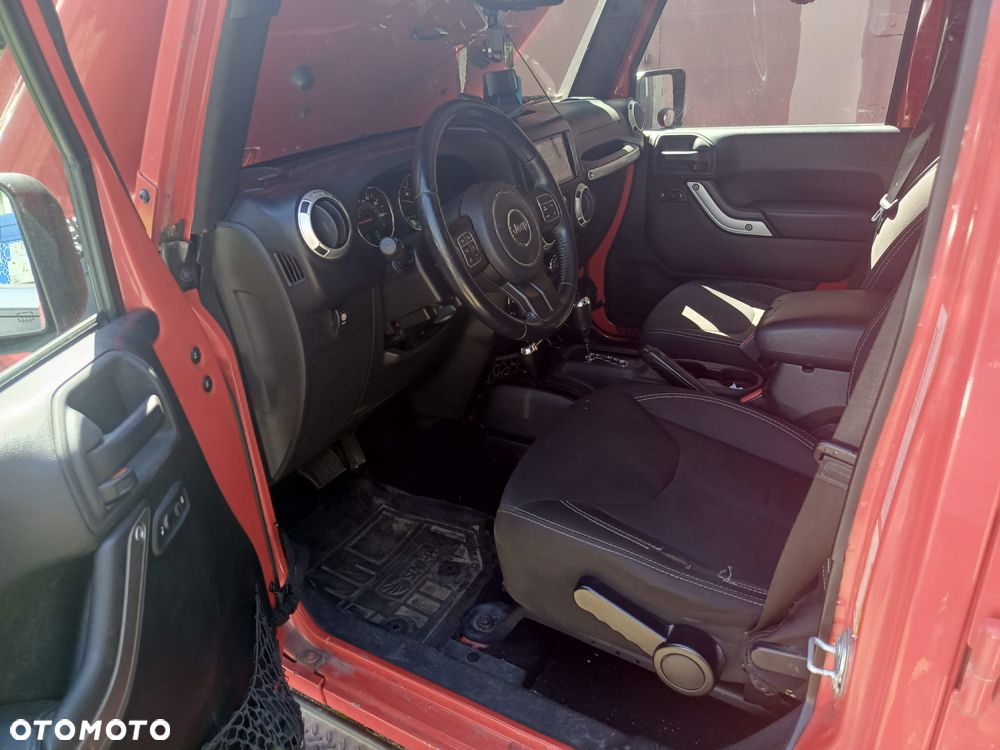 Jeep Wrangler 3.6 Unlim Sahara - 9