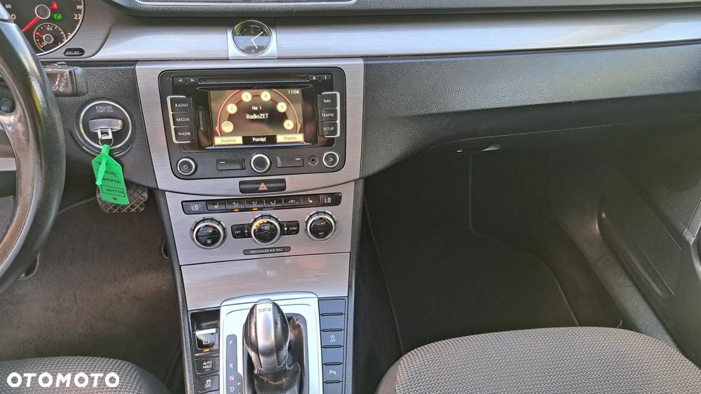 Volkswagen Passat 2.0 TDI DPF DSG Individual Chrom - 9