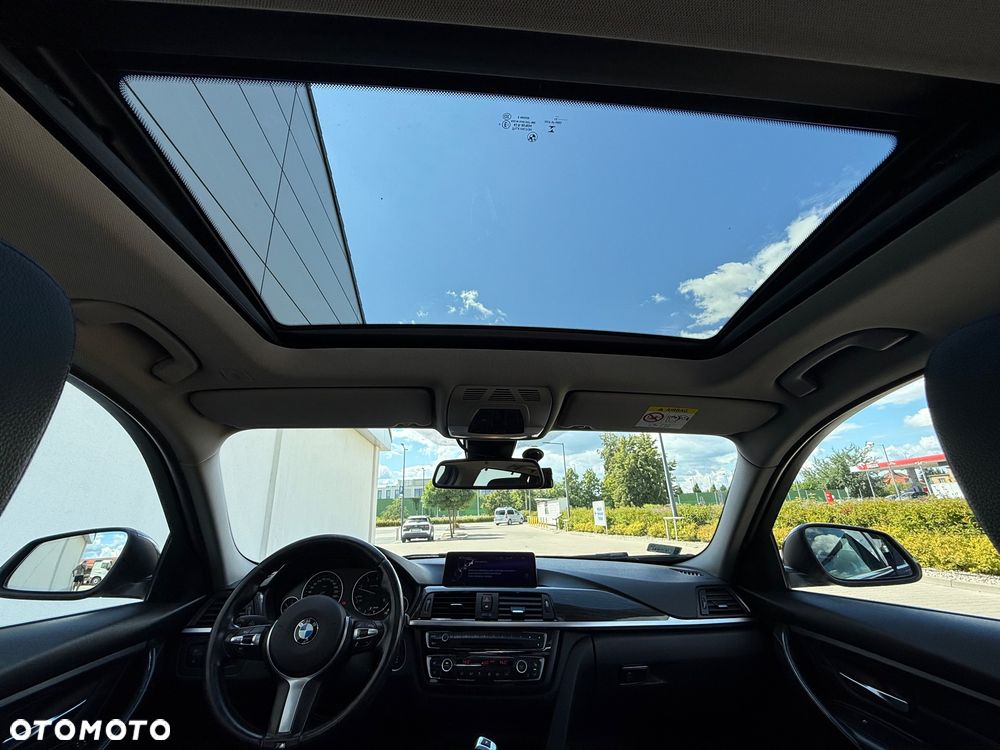 BMW Seria 3 320d Sport-Aut Efficient Dynamics Edition Luxury Line - 35