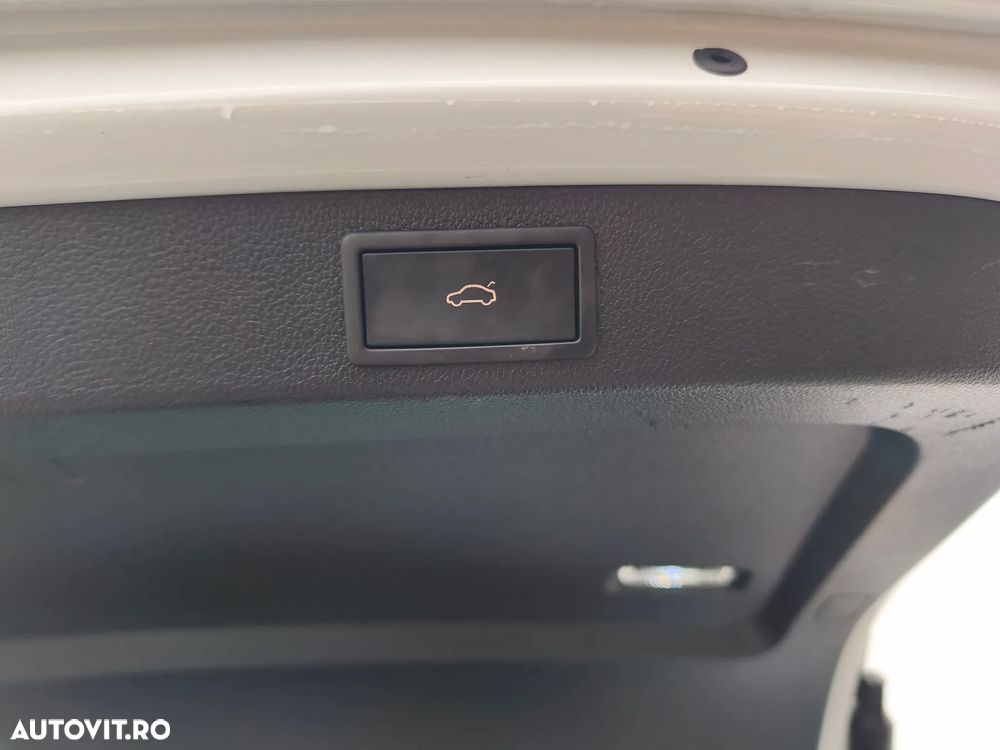 Skoda Superb Combi 2.0 TDI DSG Style - 20