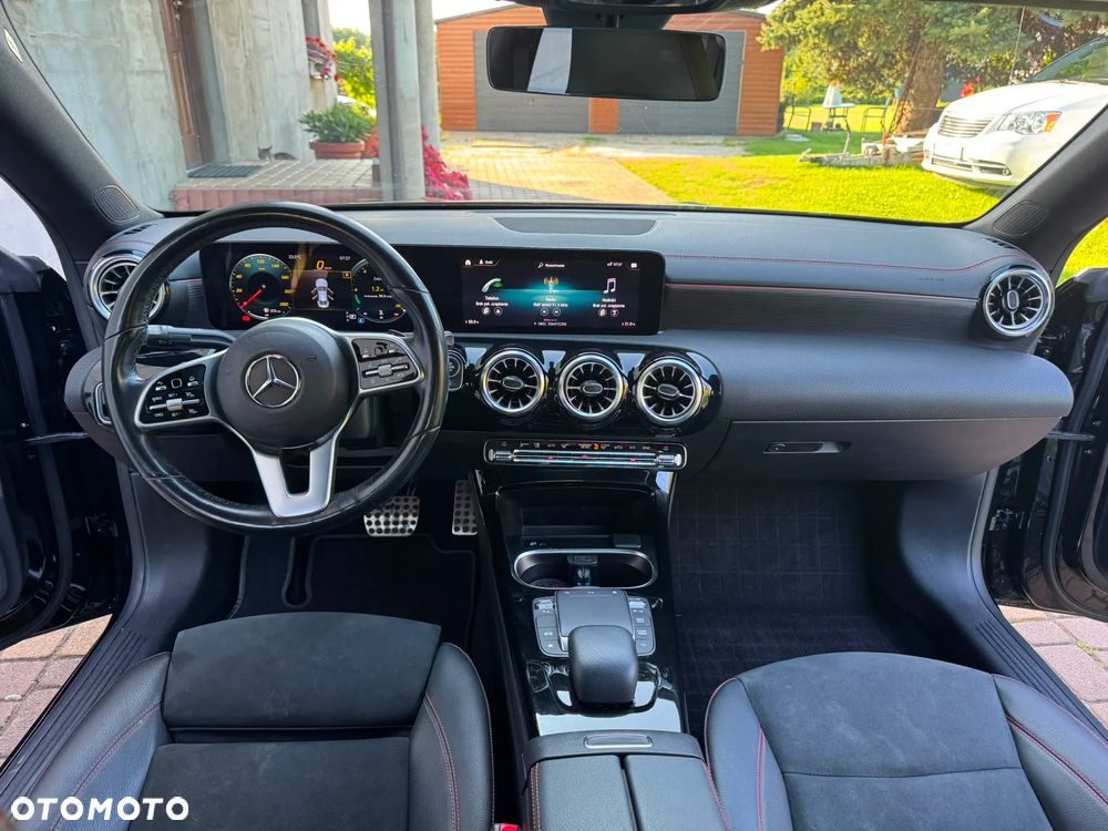 Mercedes-Benz CLA 250 4Matic 7G-DCT AMG Line - 39