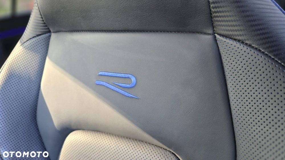 Volkswagen Golf - 11