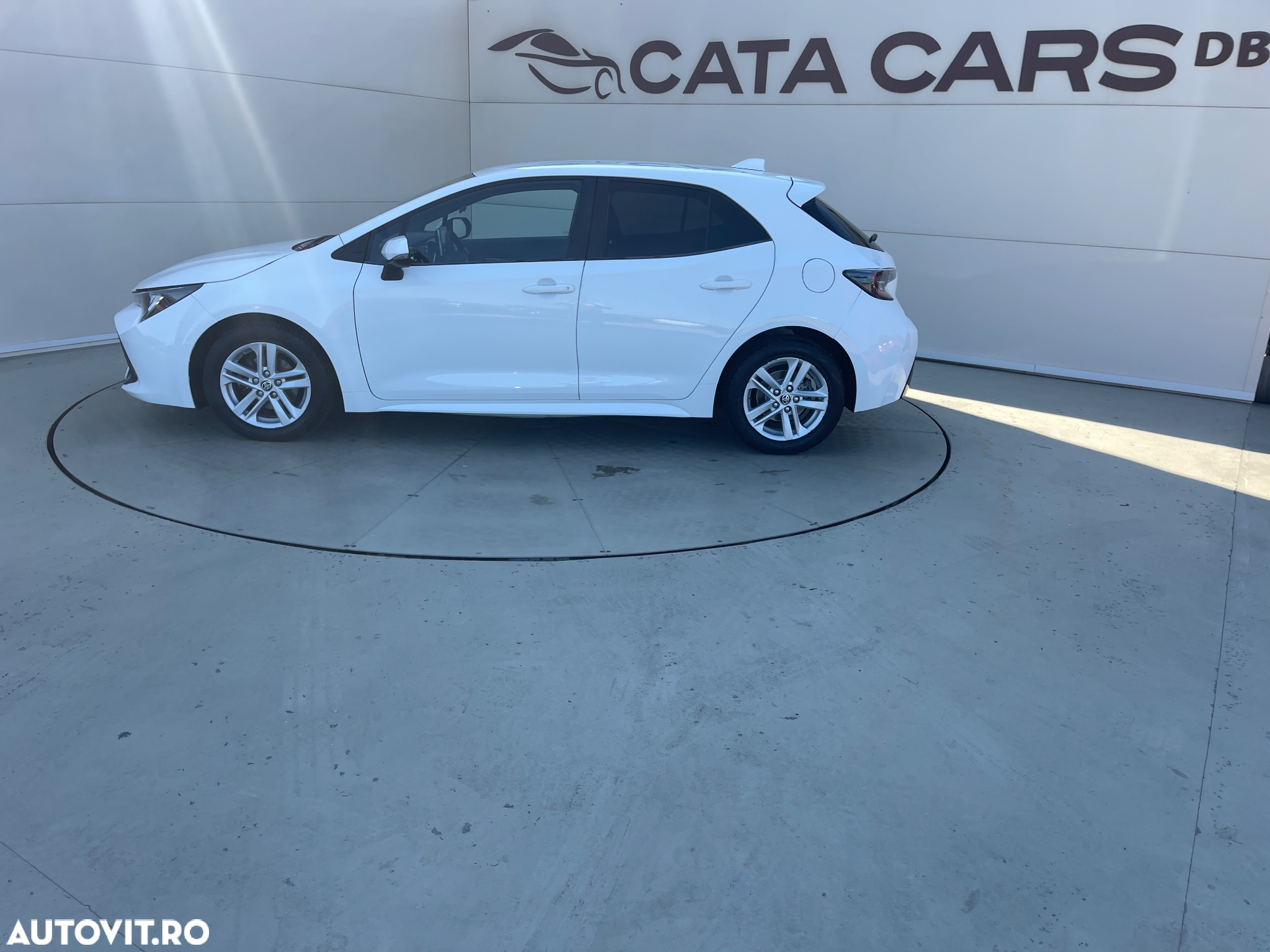 Toyota Corolla 1.8 Hybrid Comfort - 7