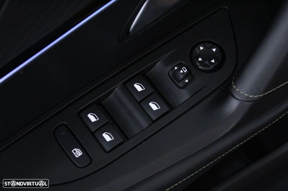Peugeot 2008 1.5 BlueHDi GT Line EAT8 - 21