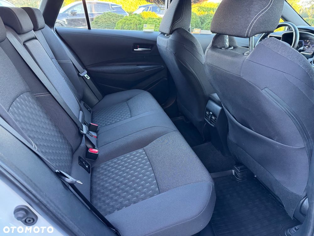 Toyota Corolla 1.8 Hybrid Comfort - 17