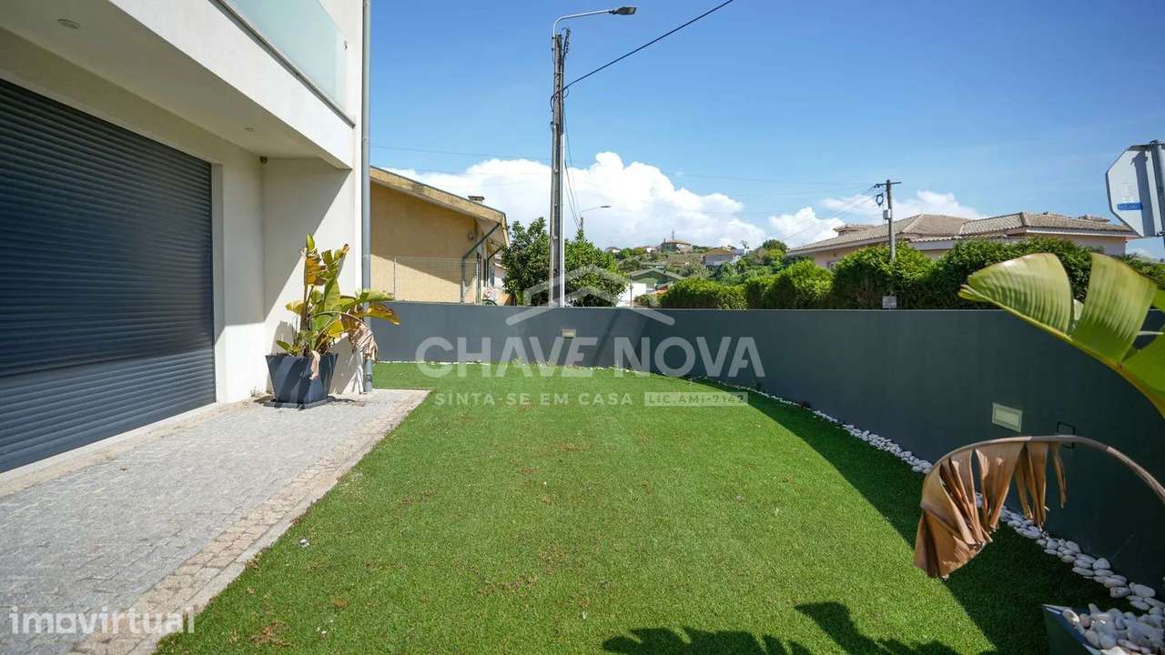 Moradia Semi Nova V3 Independente na Madalena - Grande imagem: 4/42