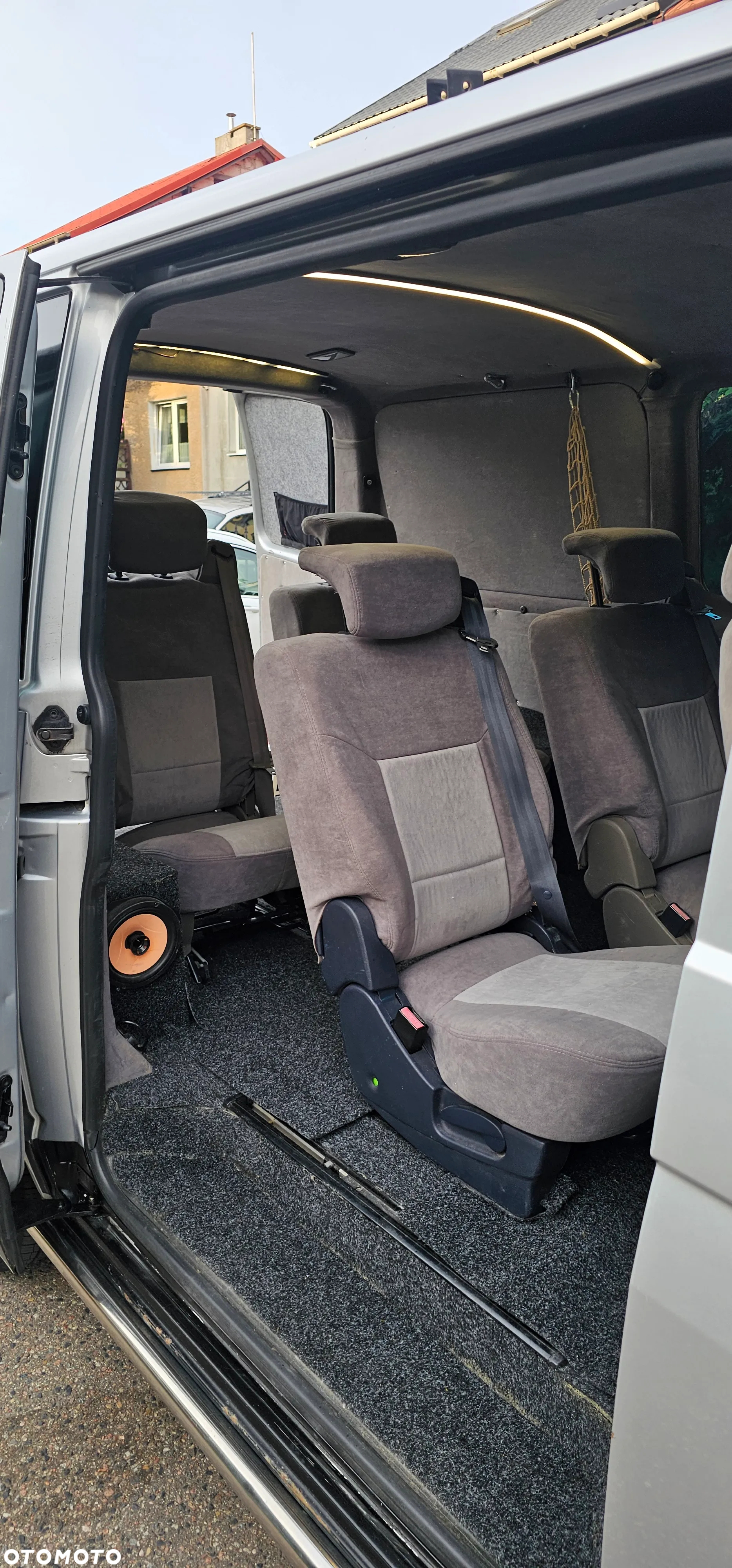 Volkswagen Transporter T5 TDI L1H1 - 10