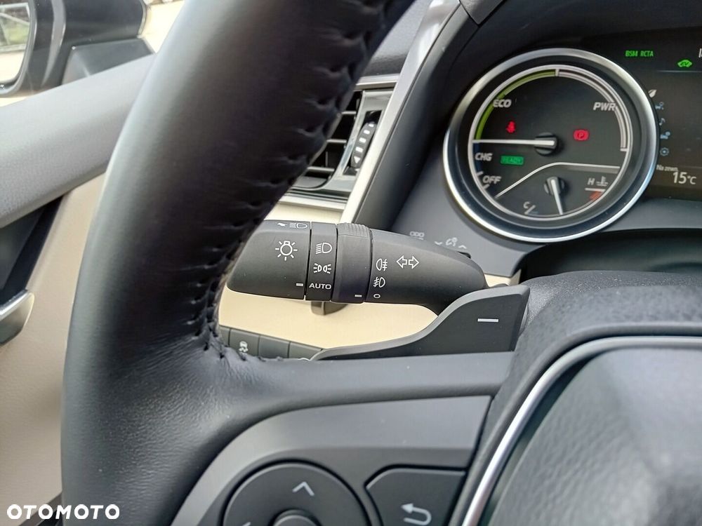 Toyota Camry 2.5 Hybrid Executive CVT - 20