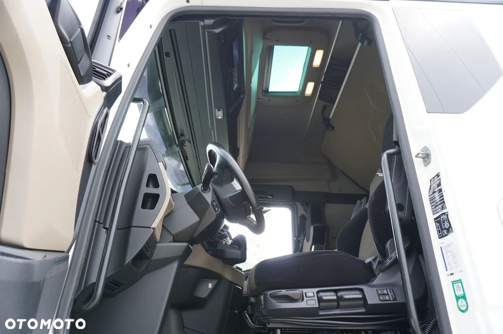 MAN TGX 26.470 6x2 / 2023 / BDF - 15