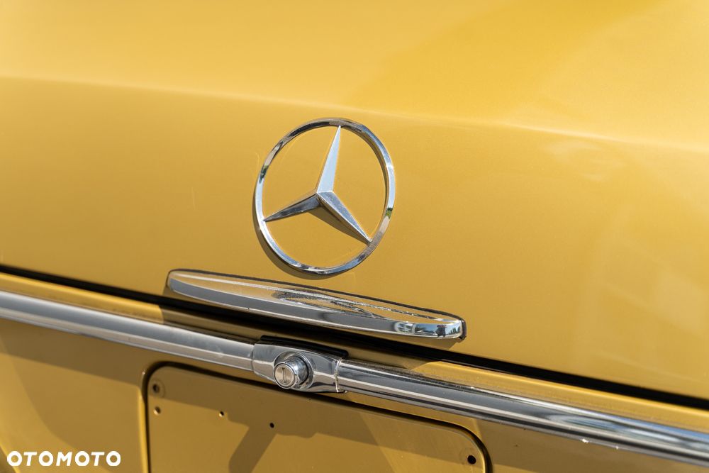 Mercedes-Benz 280 - 18
