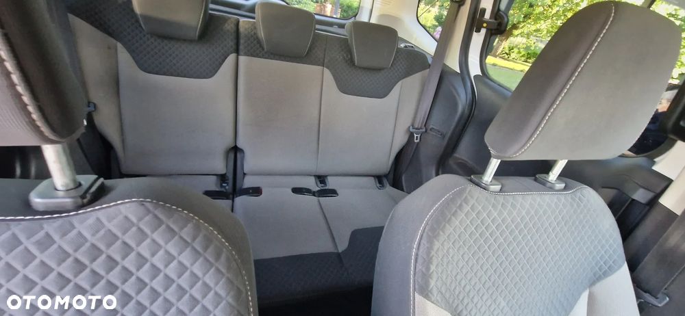 Ford Tourneo Courier 1.5 TDCi Ambiente - 5