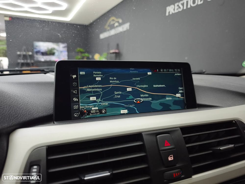 BMW 330 e iPerformance Line Luxury Purity - 34