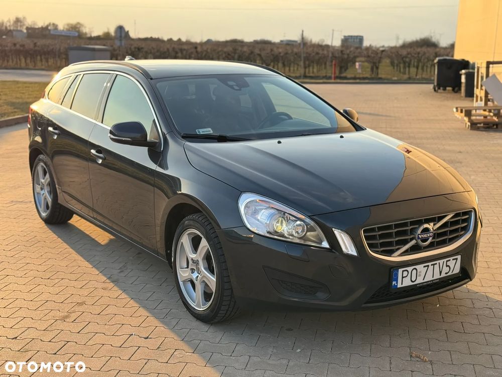 Volvo V60 D3 Geartronic Momentum - 17