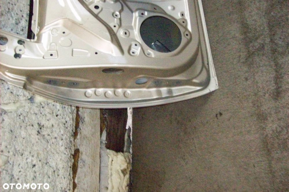 DRZWI PRZEDNIE PRAWE TOYOTA AYGO X III ROK21/24 - 8