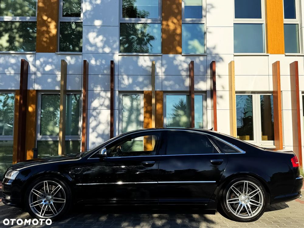 Audi S8 - 5