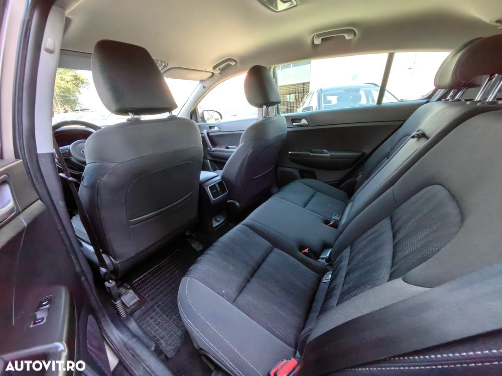 Kia Sportage 1.6 GDI 6MT 4x2 Style - 16