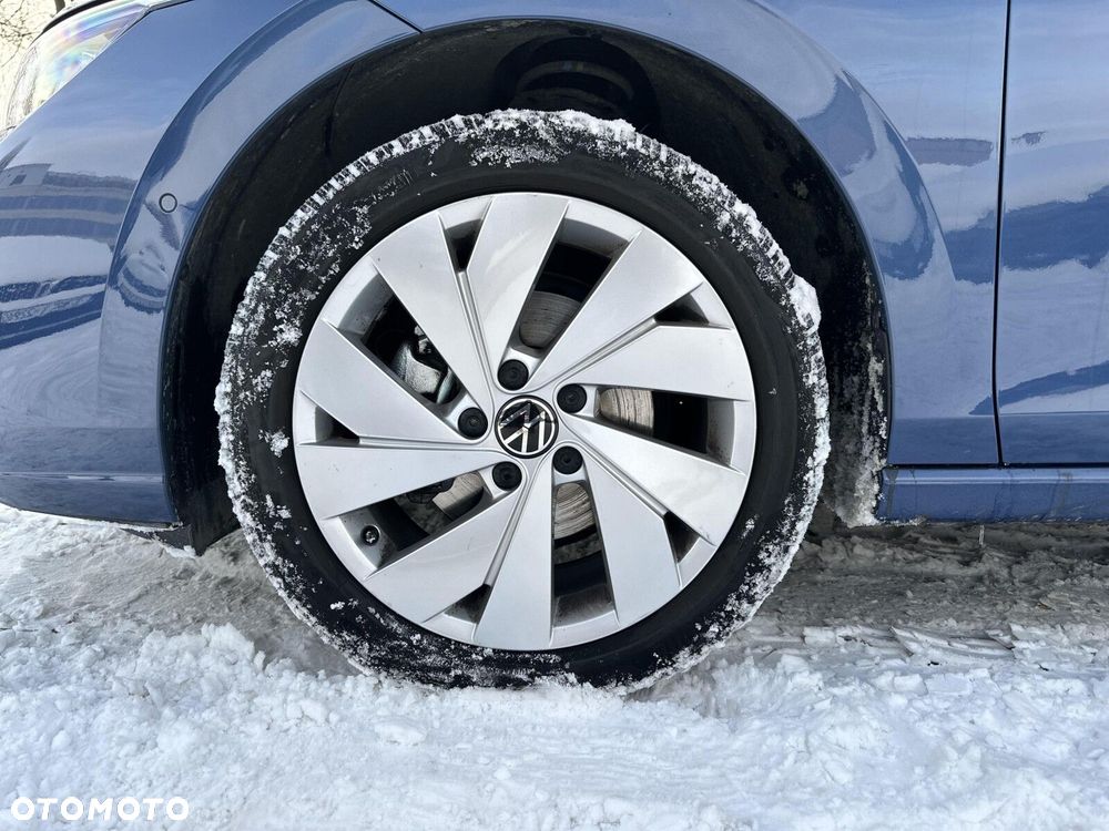 Volkswagen Golf - 36