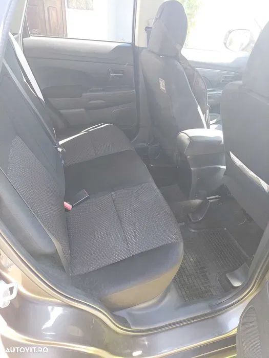 Mitsubishi ASX - 6