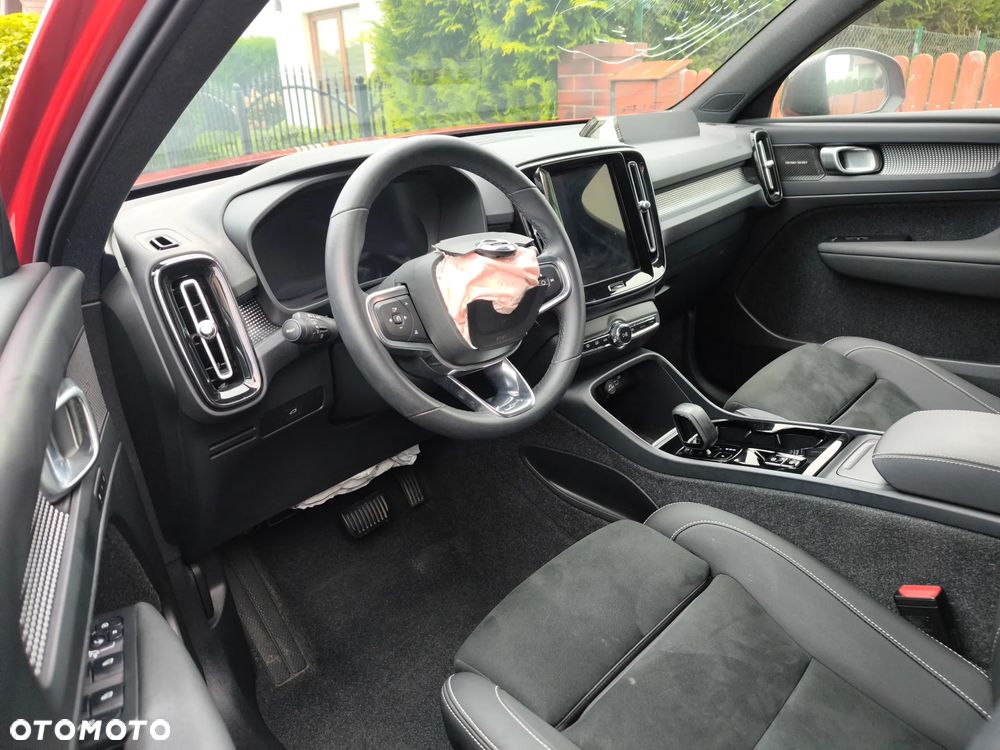 Volvo XC 40 B3 B DKG Plus Dark - 7