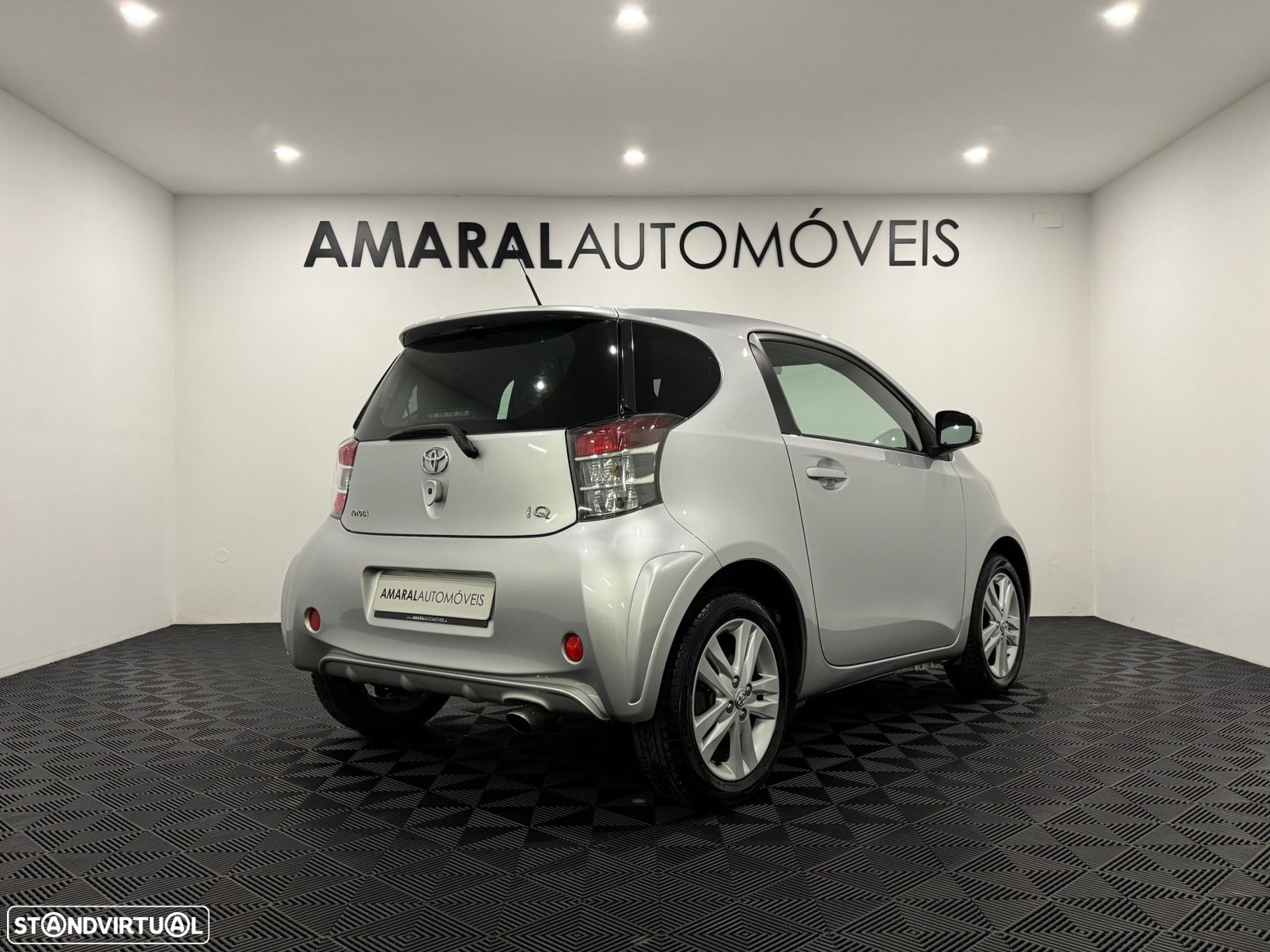 Toyota iQ 1.33 VVT-i - 4