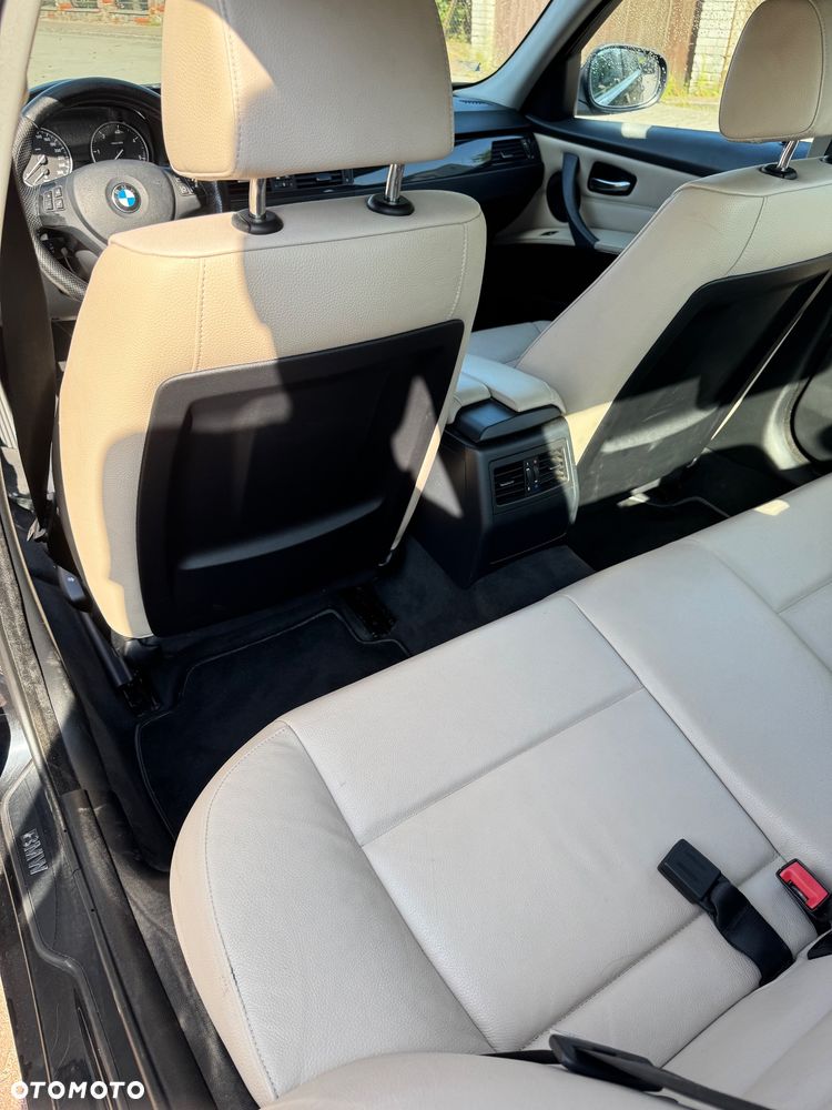 BMW Seria 3 316d - 10