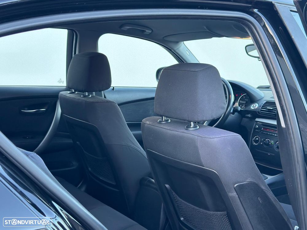 BMW 118 d Line Urban - 17