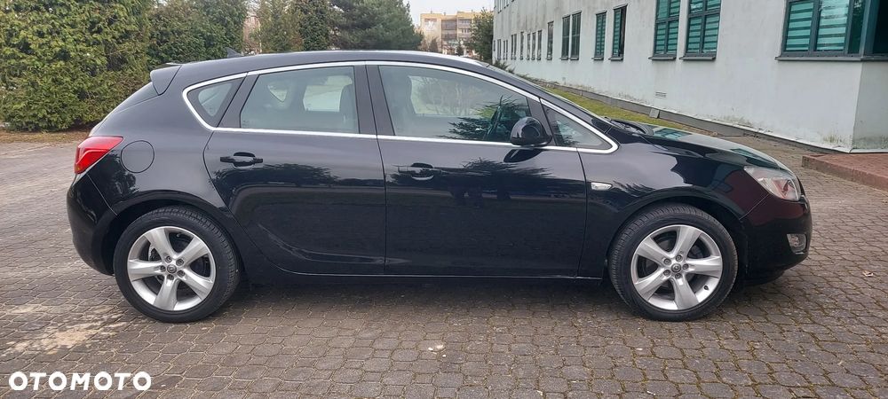 Opel Astra 1.6 Edition 111 Jahre - 3