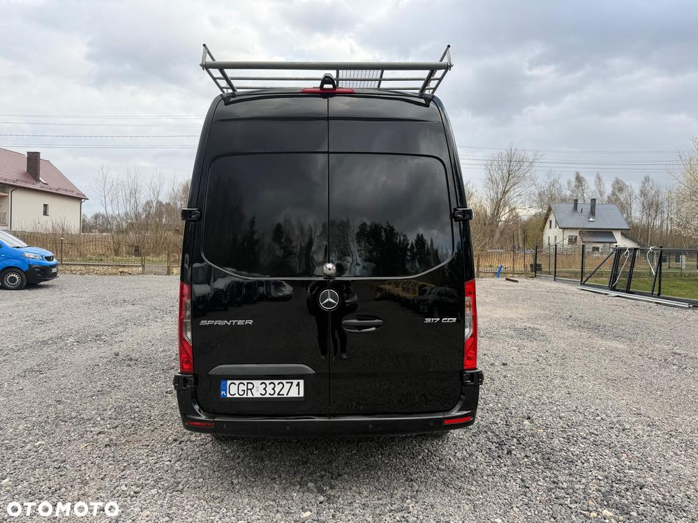 Mercedes-Benz Sprinter - 5