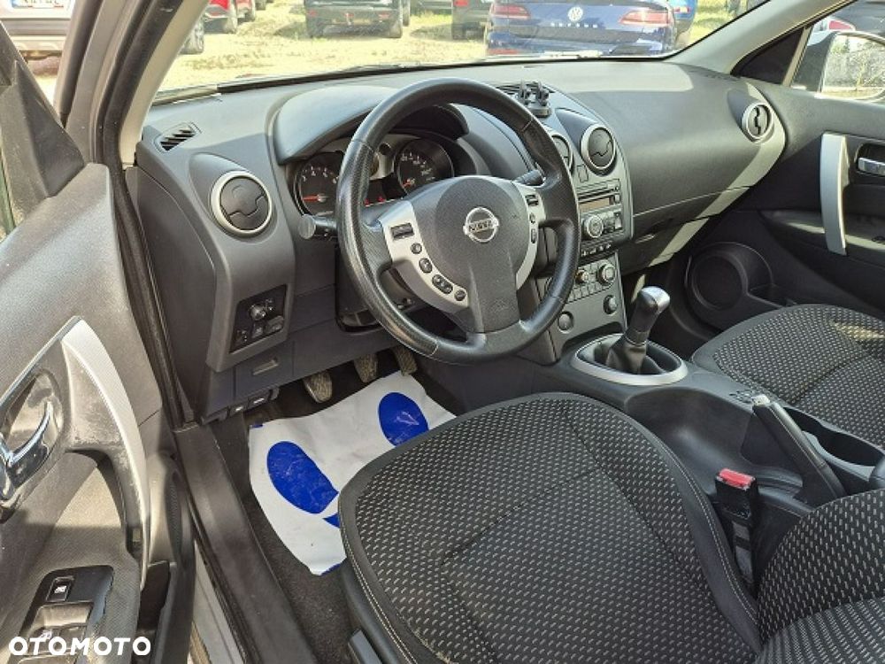 Nissan Qashqai - 10
