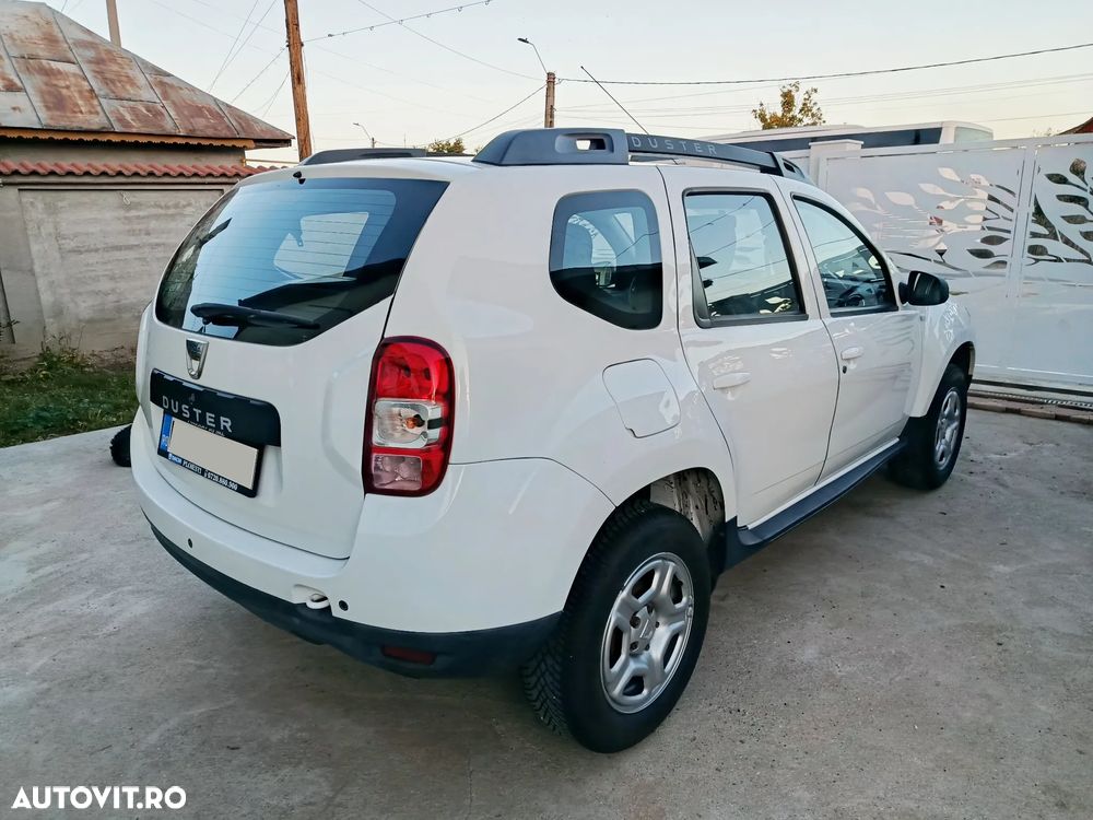 Dacia Duster 1.6 4x2 Laureate - 3