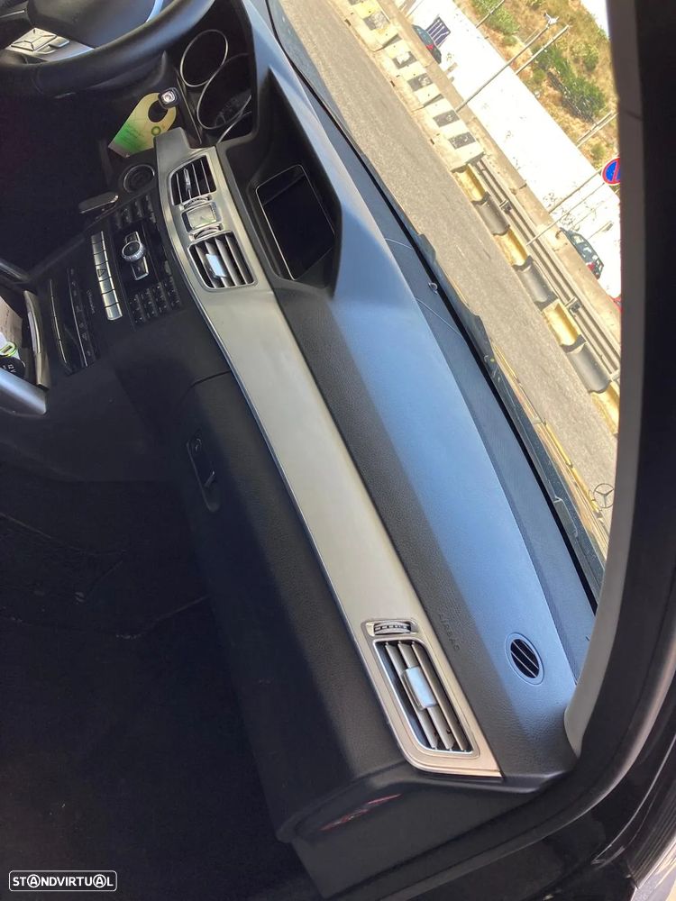 Mercedes-Benz E 200 CDi Avantgarde BE Auto. - 30