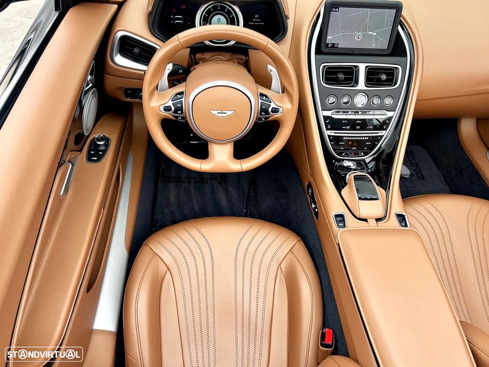 Aston Martin DB11 Coupé V8 Auto - 11