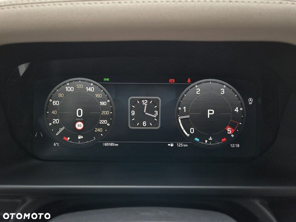 Land Rover Defender - 21