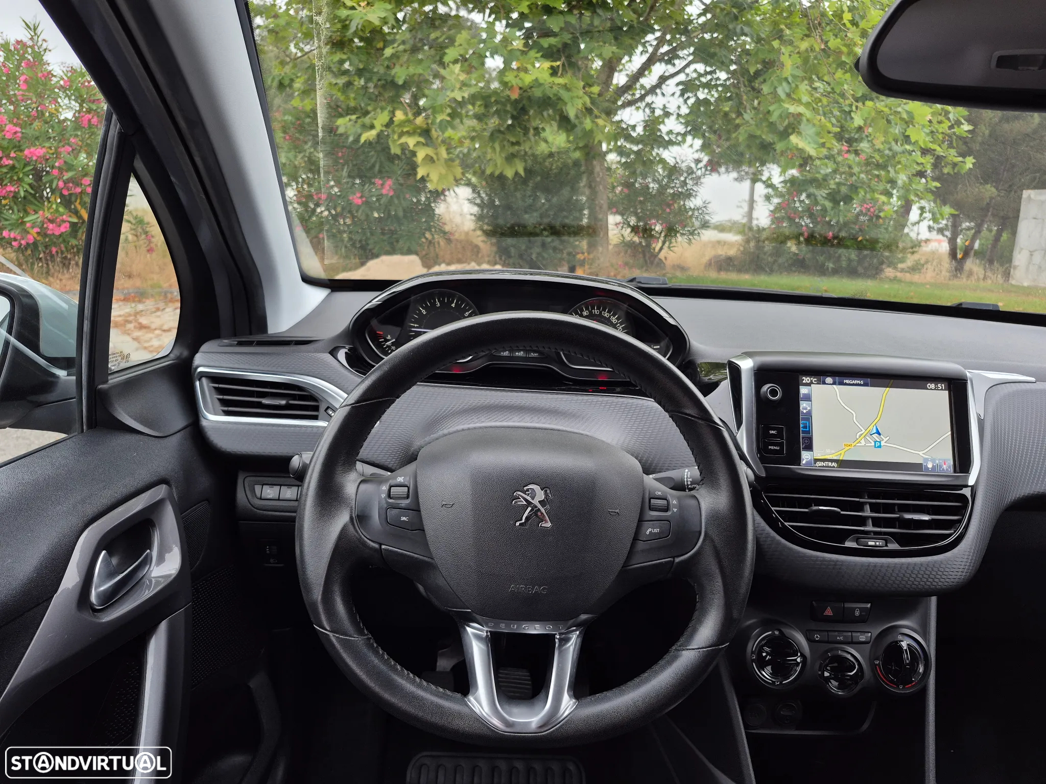 Peugeot 2008 1.2 PureTech Style - 12