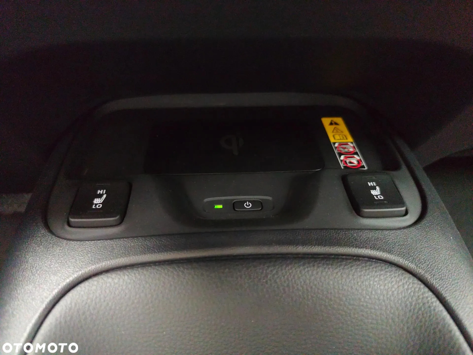 Toyota Corolla 1.8 Hybrid Comfort - 22