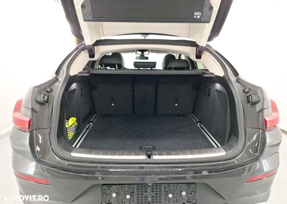 BMW X4 xDrive20i AT xLine - 37