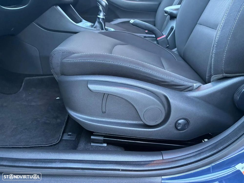 Hyundai i30 1.6 CRDi STyle - 12