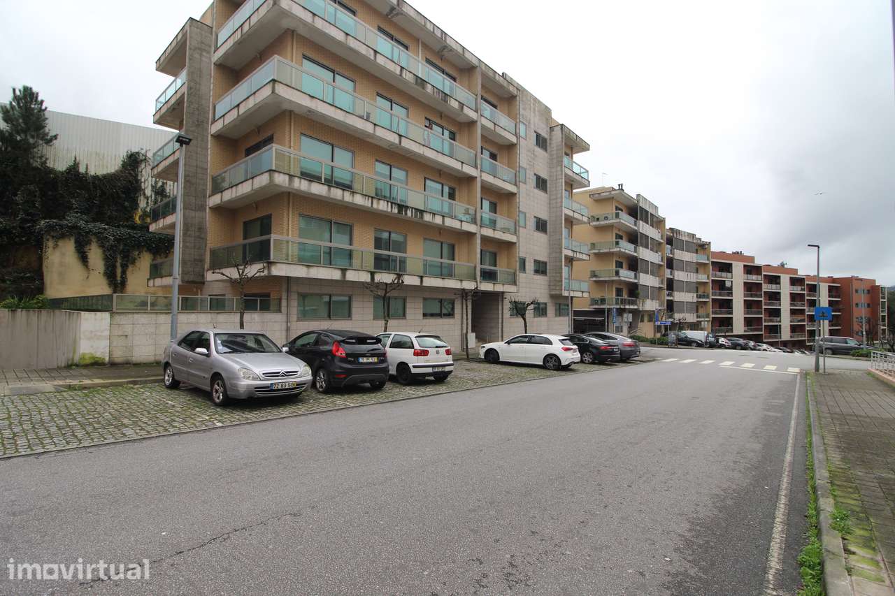 T2 como novo junto à Universidade Cespu- Gandra - Grande imagem: 2/17