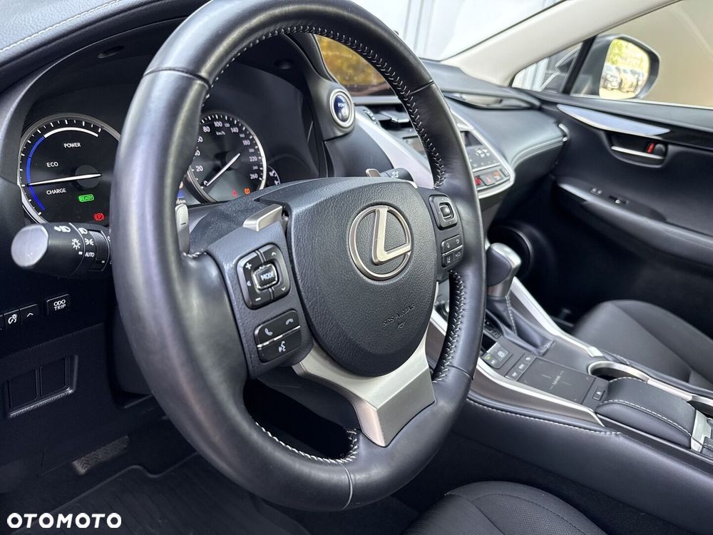 Lexus NX 300h Business Edition AWD - 13