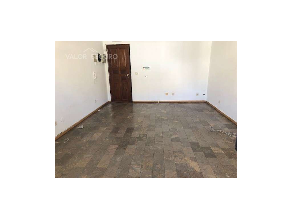 Escritório no centro de Alverca do Ribatejo - Grande imagem: 2/13