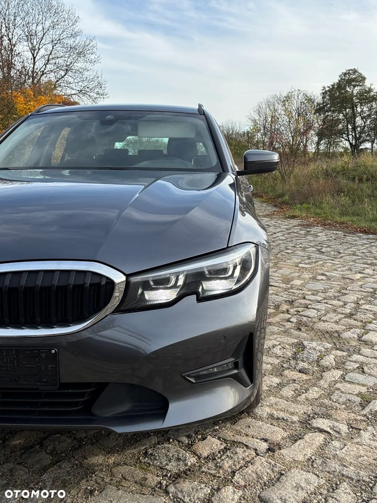BMW Seria 3 320d Touring Advantage - 8