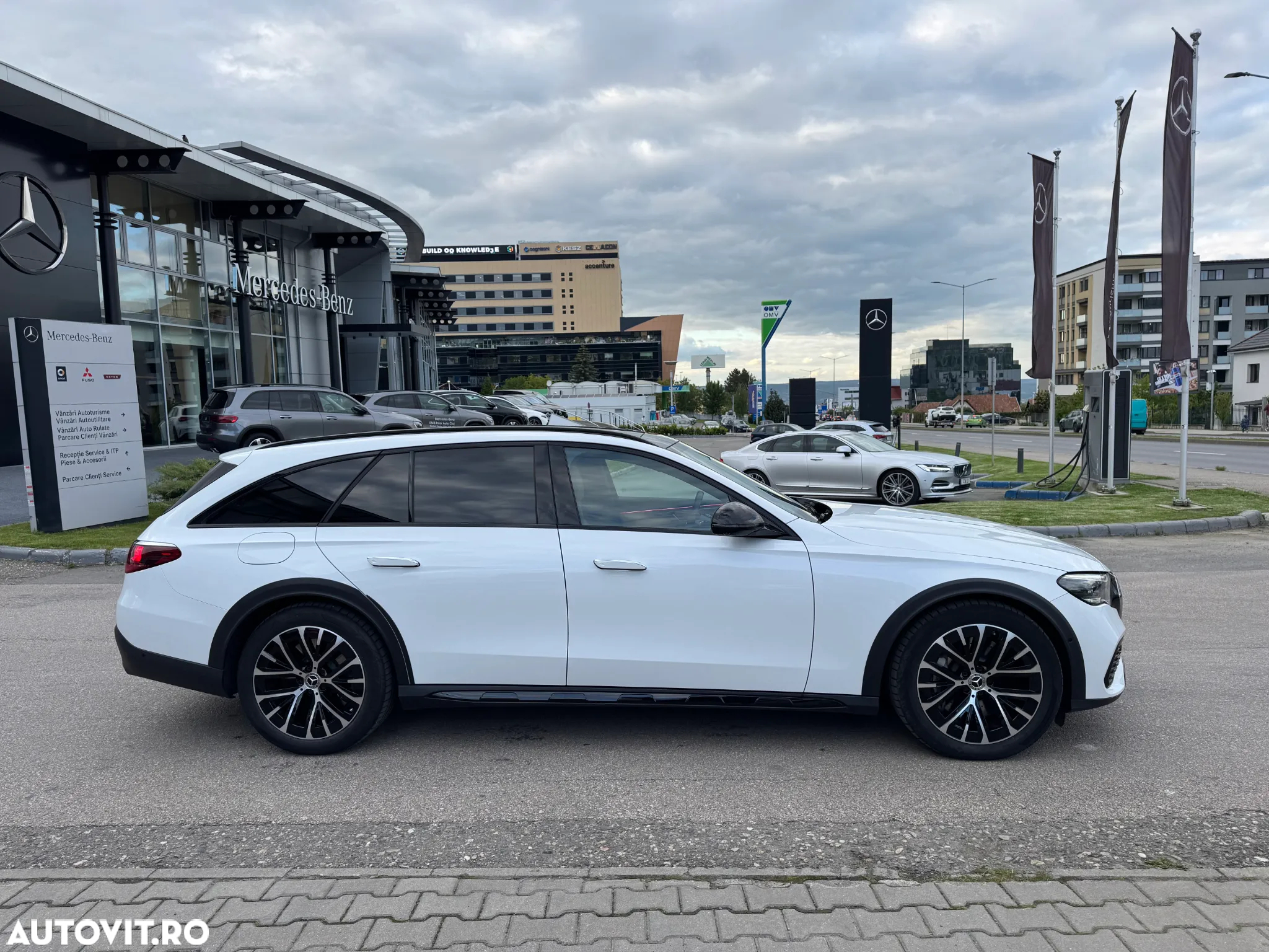 Mercedes-Benz E 300 Hybrid de All-Terrain 4MATIC Aut. - 17