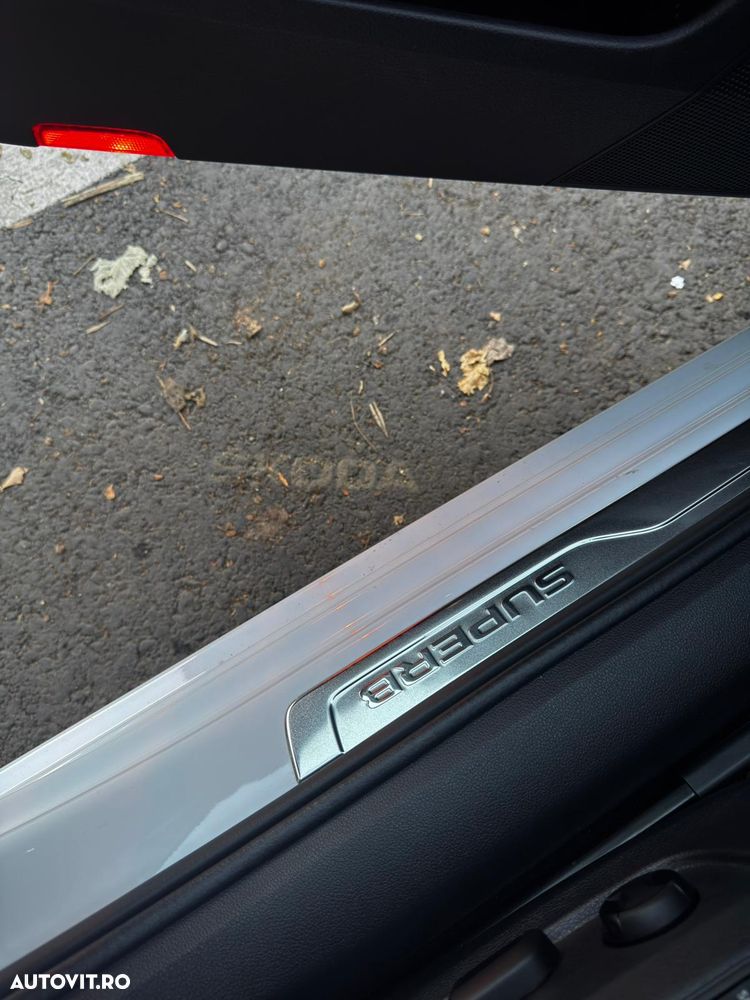 Skoda Superb 2.0 TDI 4X4 DSG Style - 17