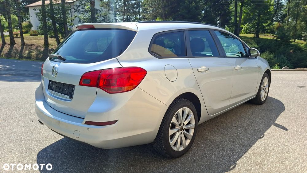 Opel Astra 1.4 Turbo 150 Jahre - 2
